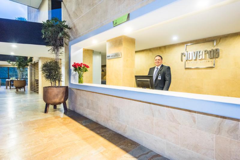 Travelers Rio Verde Living Suites Rionegro Exterior photo
