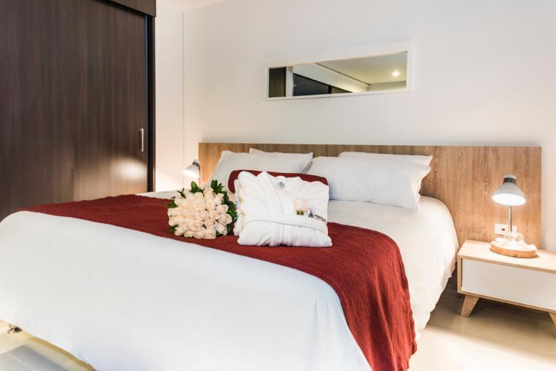 Travelers Rio Verde Living Suites Rionegro Exterior photo