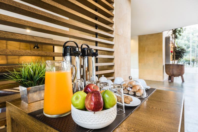 Travelers Rio Verde Living Suites Rionegro Exterior photo